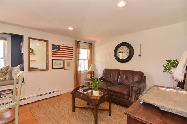 23 Wayne St, Haverhill, MA 01835