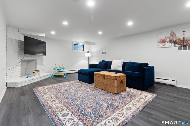9 Deluca Drive, Greenwich, CT 06807