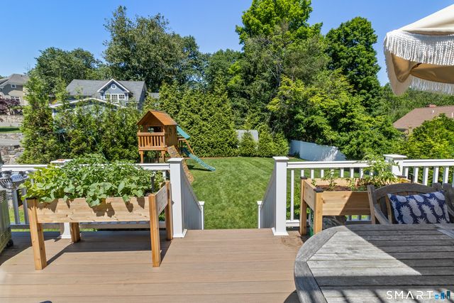9 Deluca Drive, Greenwich, CT 06807