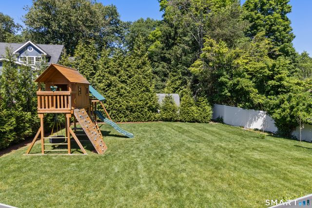 9 Deluca Drive, Greenwich, CT 06807
