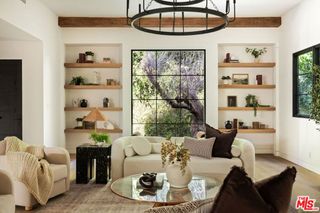 735 N Orlando Avenue, Los Angeles, CA 90069