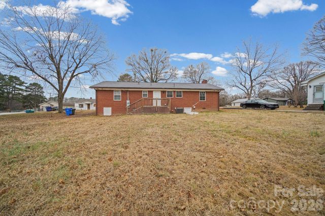 213 Crowell Avenue, Albemarle, NC 28001