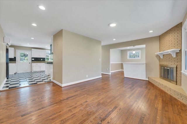 1065 Cain DR, Vinton, VA 24179