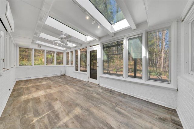 1065 Cain DR, Vinton, VA 24179