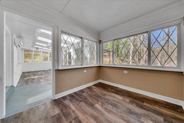 1065 Cain DR, Vinton, VA 24179