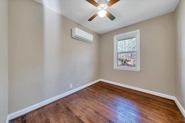1065 Cain DR, Vinton, VA 24179