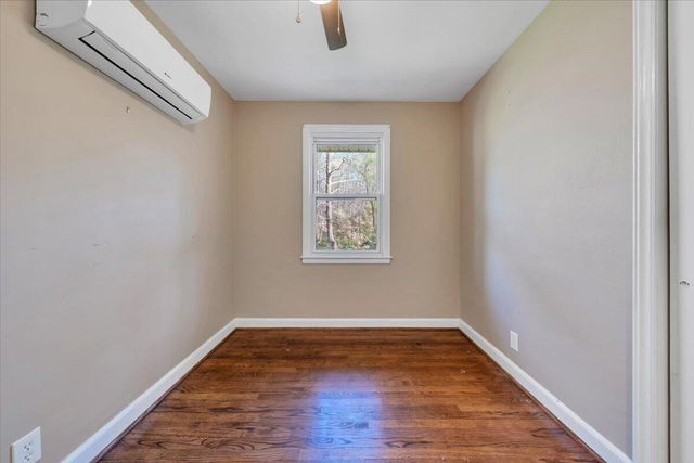 1065 Cain DR, Vinton, VA 24179