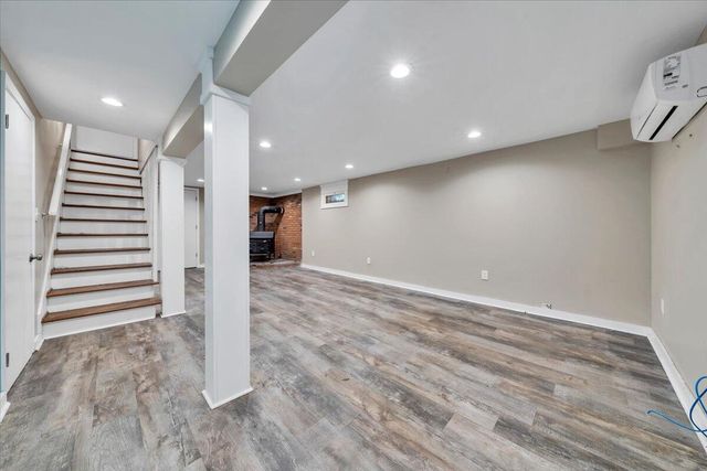 1065 Cain DR, Vinton, VA 24179