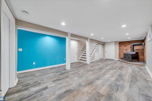 1065 Cain DR, Vinton, VA 24179