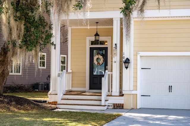 104 Ashley Bluffs Road, Summerville, SC 29485