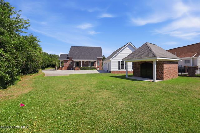 3295 Daniel Drive, Farmville, NC 27828
