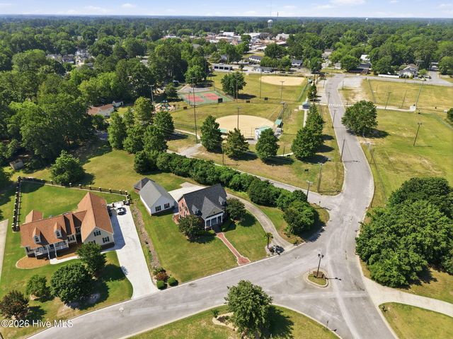 3295 Daniel Drive, Farmville, NC 27828