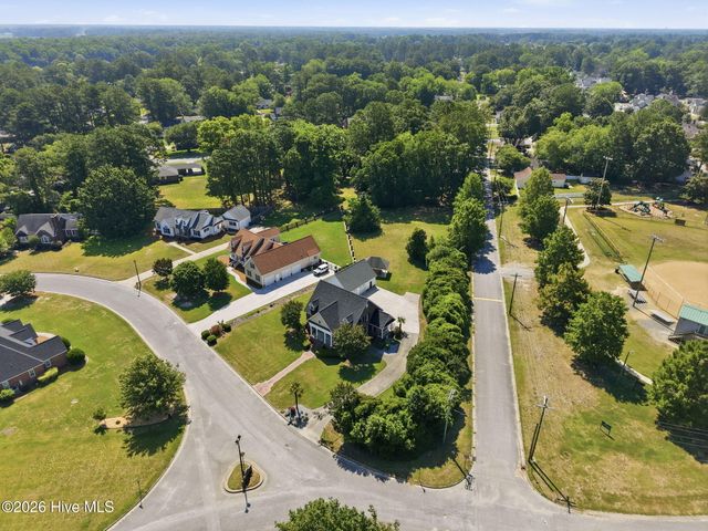 3295 Daniel Drive, Farmville, NC 27828