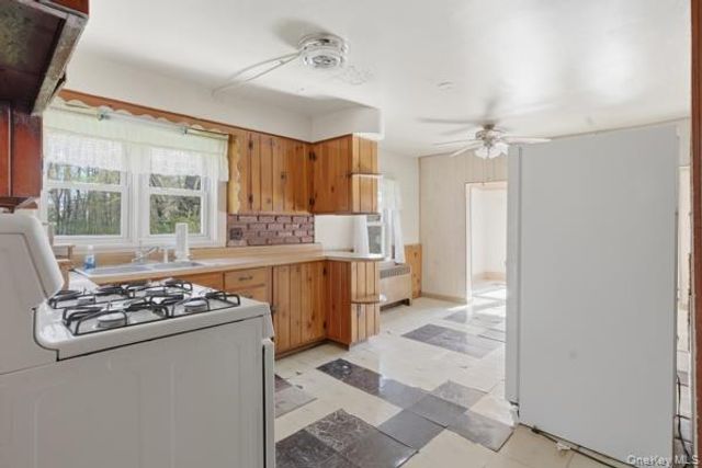 32 Heinsman Lane, Wallkill, NY 12589