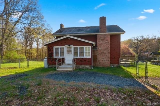 32 Heinsman Lane, Wallkill, NY 12589