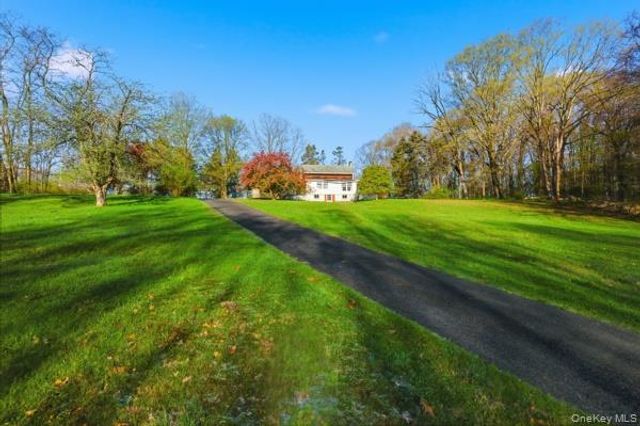 32 Heinsman Lane, Wallkill, NY 12589