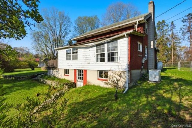 32 Heinsman Lane, Wallkill, NY 12589