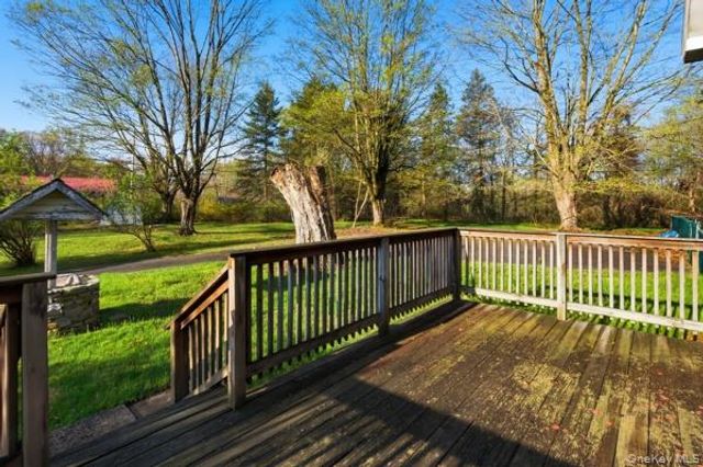 32 Heinsman Lane, Wallkill, NY 12589