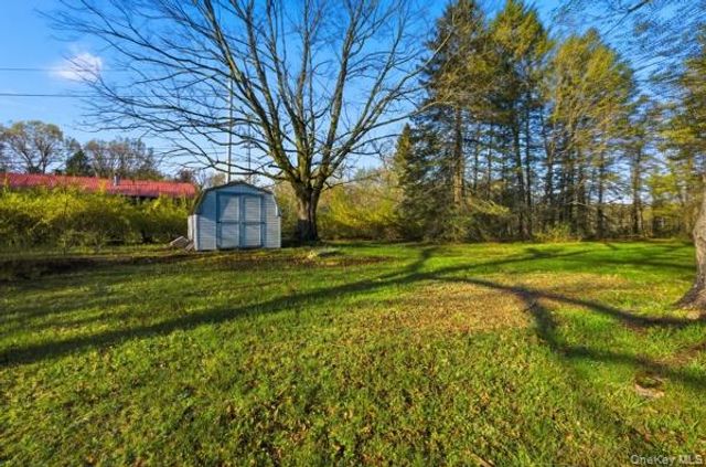32 Heinsman Lane, Wallkill, NY 12589