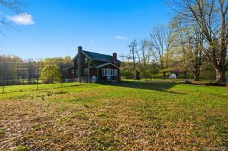 32 Heinsman Lane, Wallkill, NY 12589