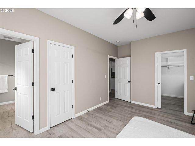 6023 MONDAVI Ln, Eugene, OR 97402