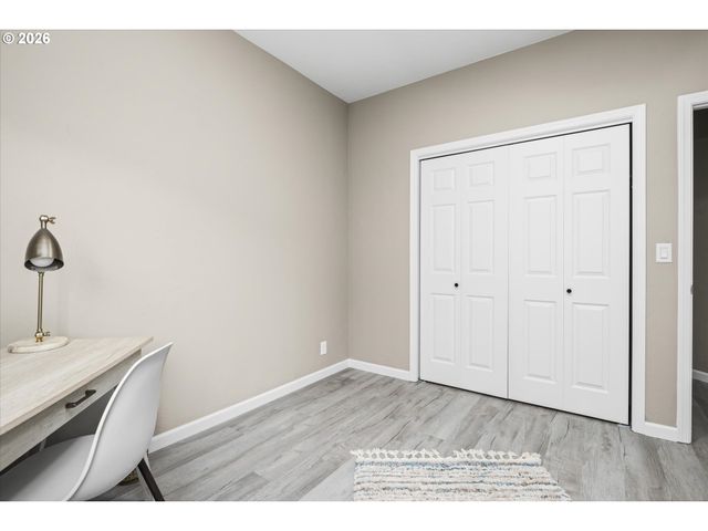 6023 MONDAVI Ln, Eugene, OR 97402