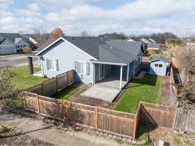 6023 MONDAVI Ln, Eugene, OR 97402