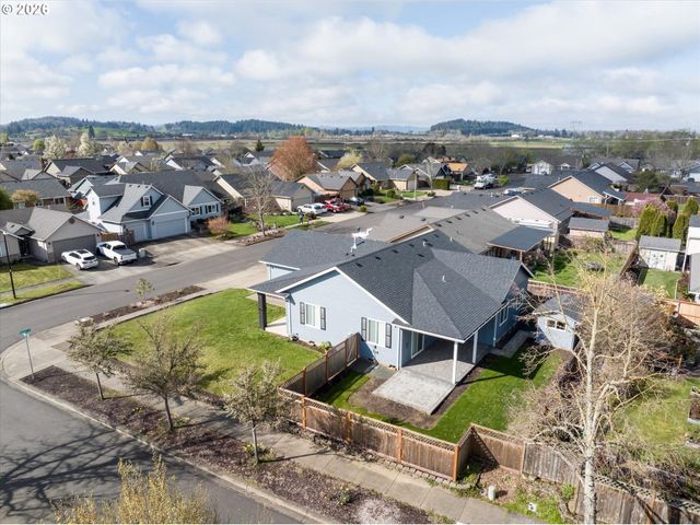 6023 MONDAVI Ln, Eugene, OR 97402