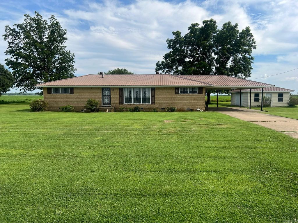 560 E State Street, Caraway, AR 72419