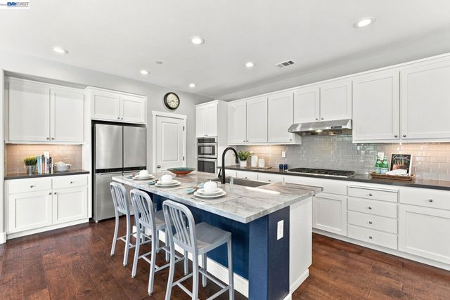 2491 Decker Ln, Livermore, CA 94550