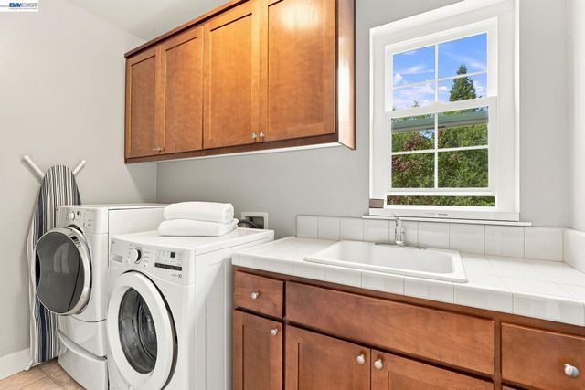 2491 Decker Ln, Livermore, CA 94550