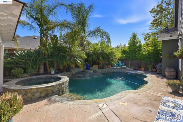 2491 Decker Ln, Livermore, CA 94550