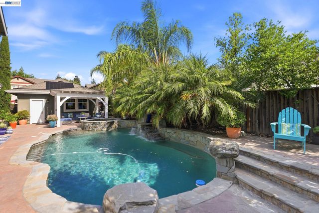 2491 Decker Ln, Livermore, CA 94550