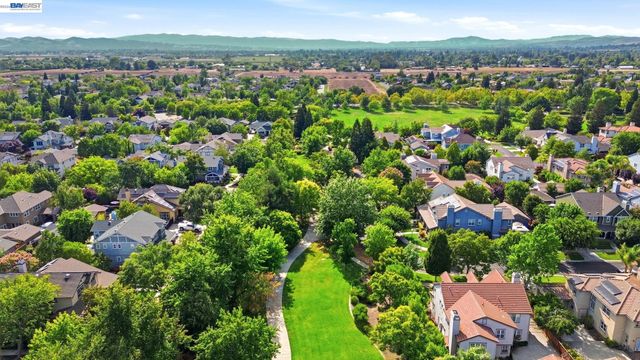 2491 Decker Ln, Livermore, CA 94550