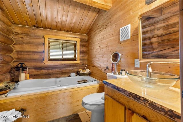 2128 E Shoshone Ave, Athol, ID 83801