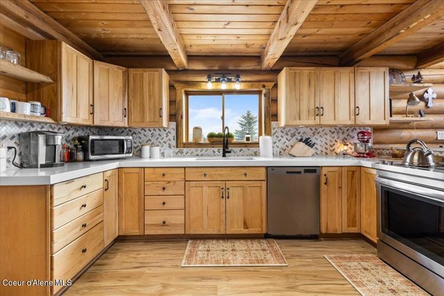 2128 E Shoshone Ave, Athol, ID 83801
