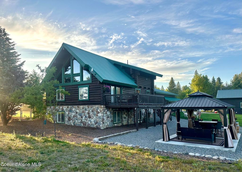 2128 E Shoshone Ave, Athol, ID 83801