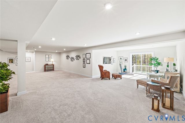 6231 Sheehan Xing, Moseley, VA 23120