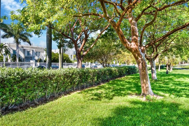 1920 Michigan Avenue 2, Miami Beach, FL 33139