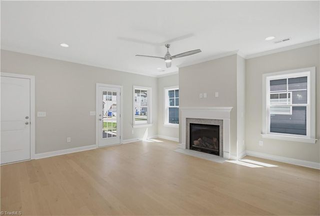 1639 Cross Village Avenue, Kernersville, NC 28284