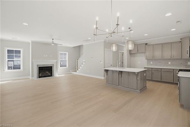 1639 Cross Village Avenue, Kernersville, NC 28284