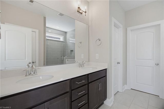 1639 Cross Village Avenue, Kernersville, NC 28284