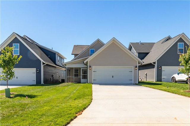 1639 Cross Village Avenue, Kernersville, NC 28284