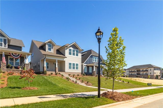 1639 Cross Village Avenue, Kernersville, NC 28284