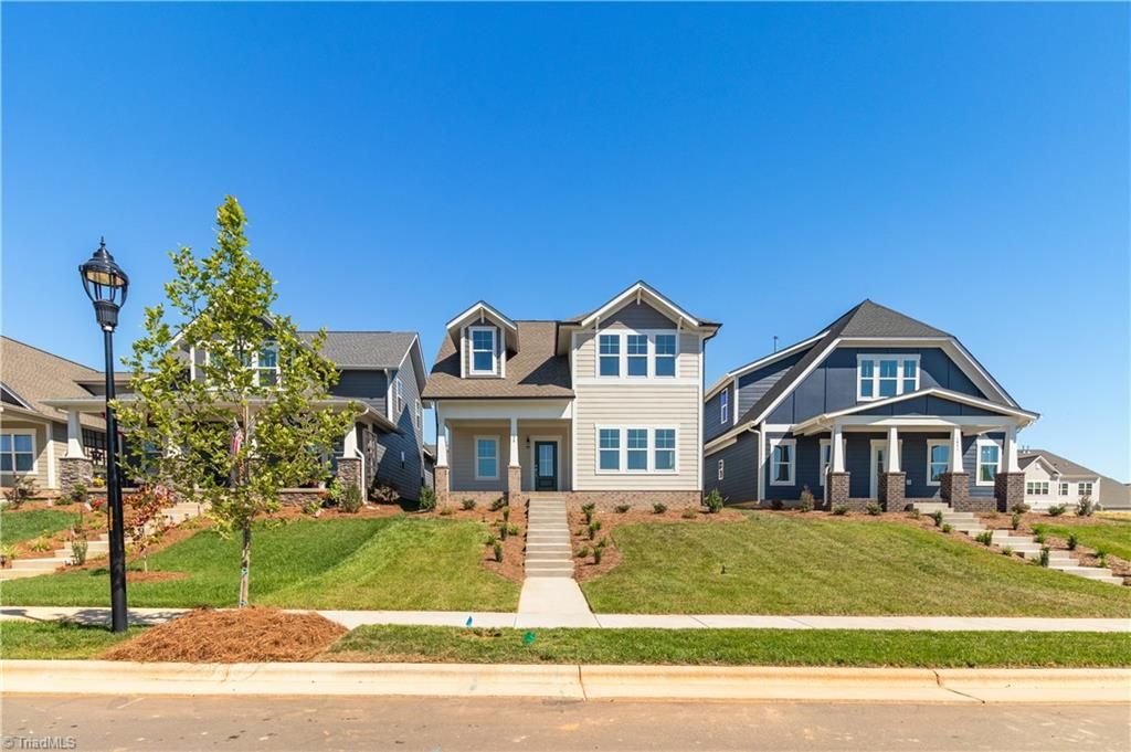 1639 Cross Village Avenue, Kernersville, NC 28284