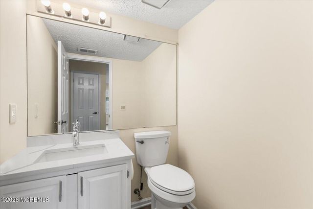 14 Bellwood Court, Barnegat, NJ 08005