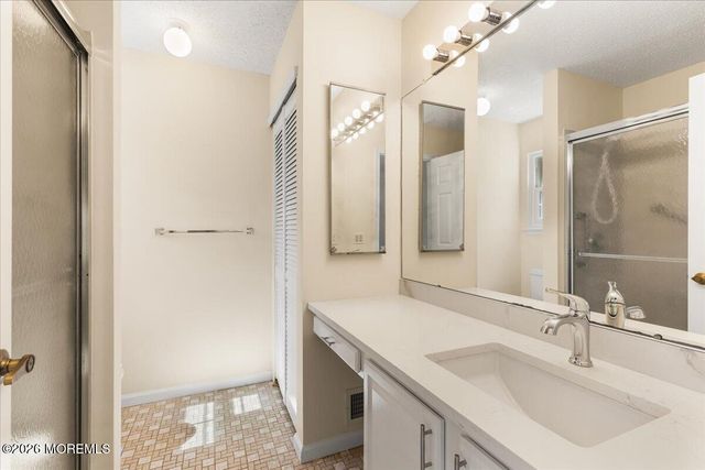 14 Bellwood Court, Barnegat, NJ 08005