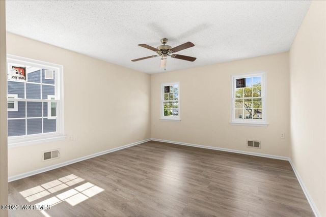14 Bellwood Court, Barnegat, NJ 08005