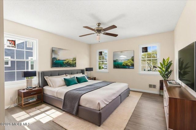 14 Bellwood Court, Barnegat, NJ 08005