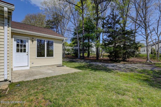 14 Bellwood Court, Barnegat, NJ 08005